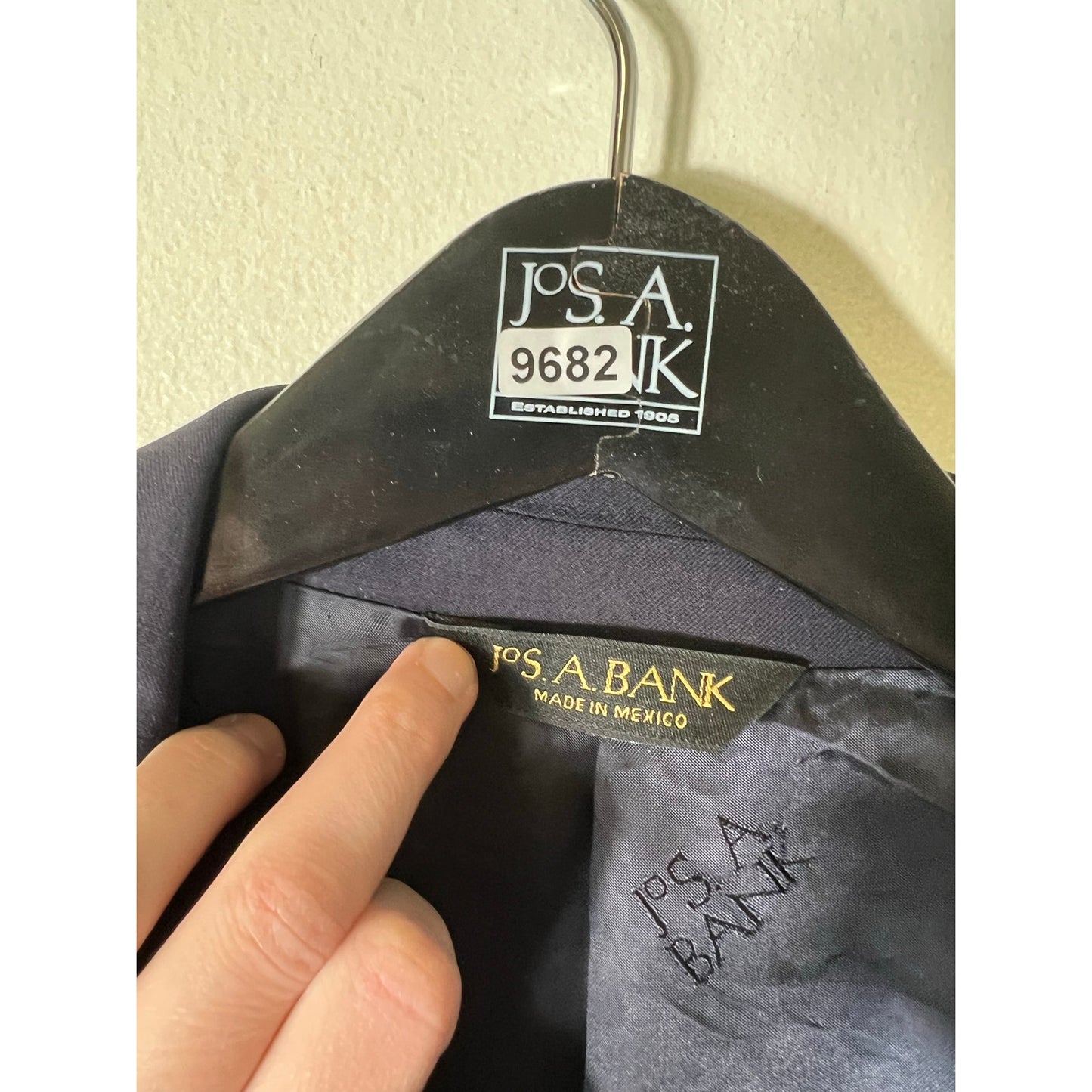 Jos A Bank Mens Navy Blazer 42 long