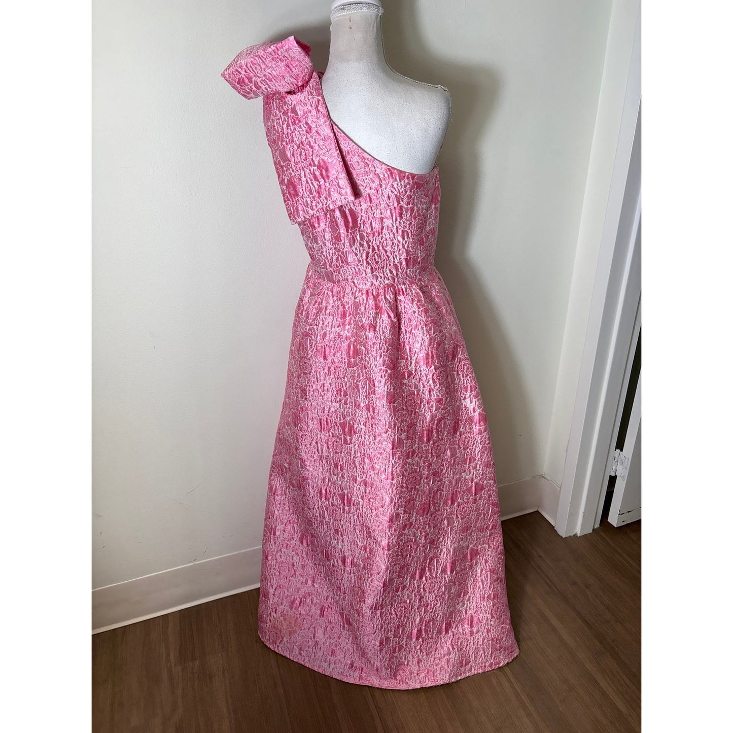 Abbeyglass Pink and White Rose One Shoudler Bow Gown Sz M