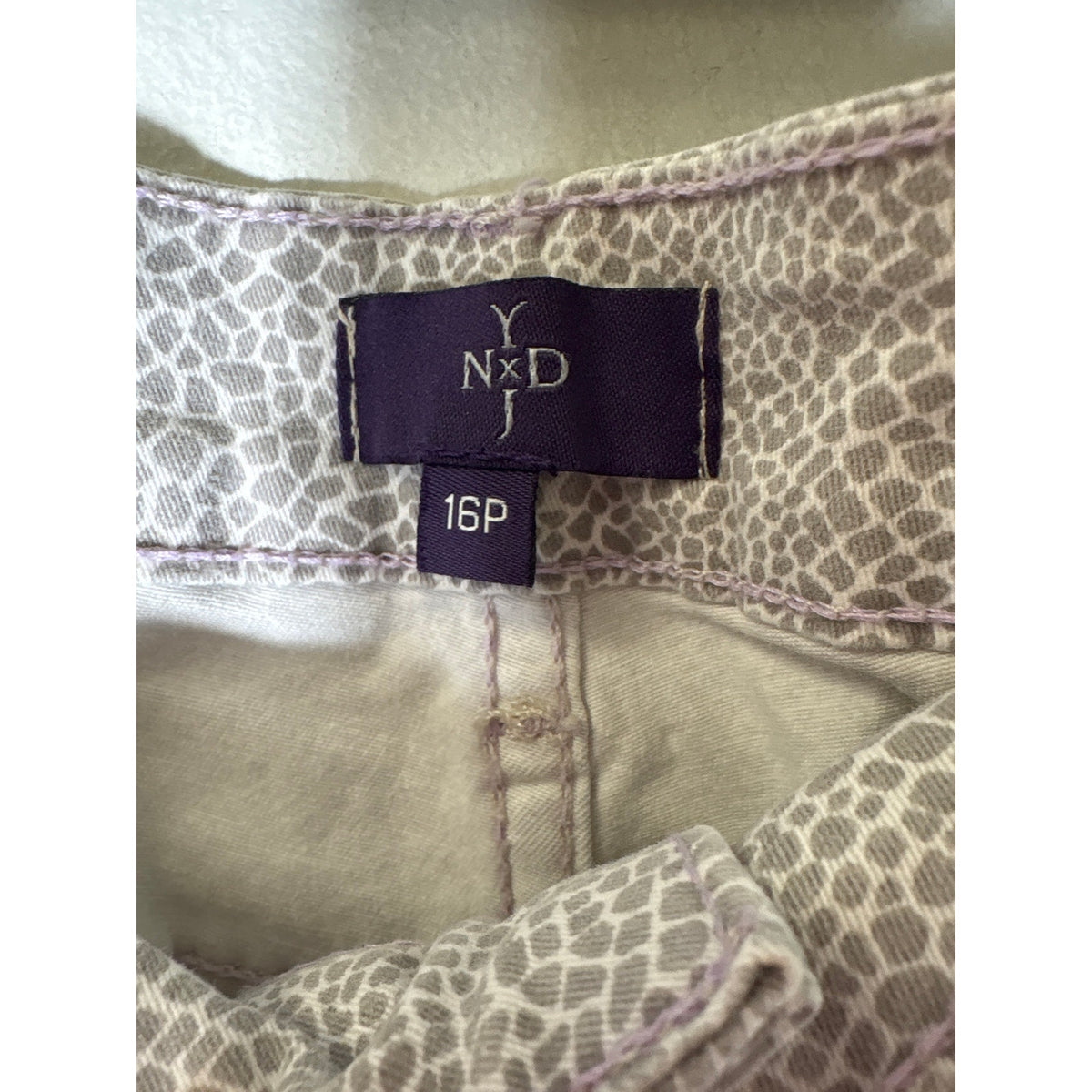 NYDJ Stone and White Printed Jeans Sz 16P