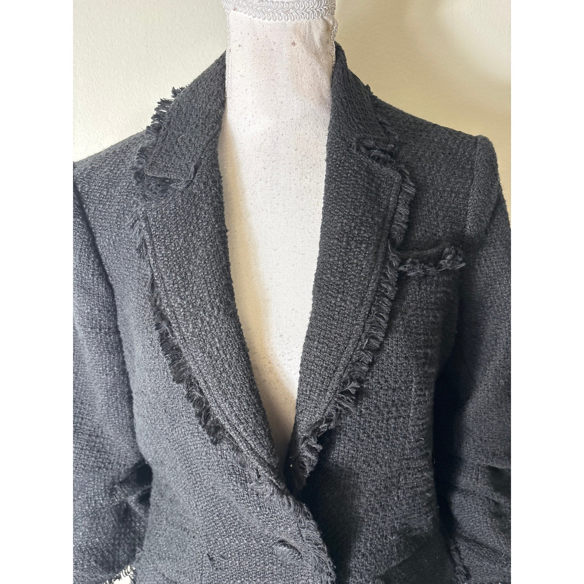 Cinq a Sept Black Tweed Long Ruched Sleeve Blazer Sz 4