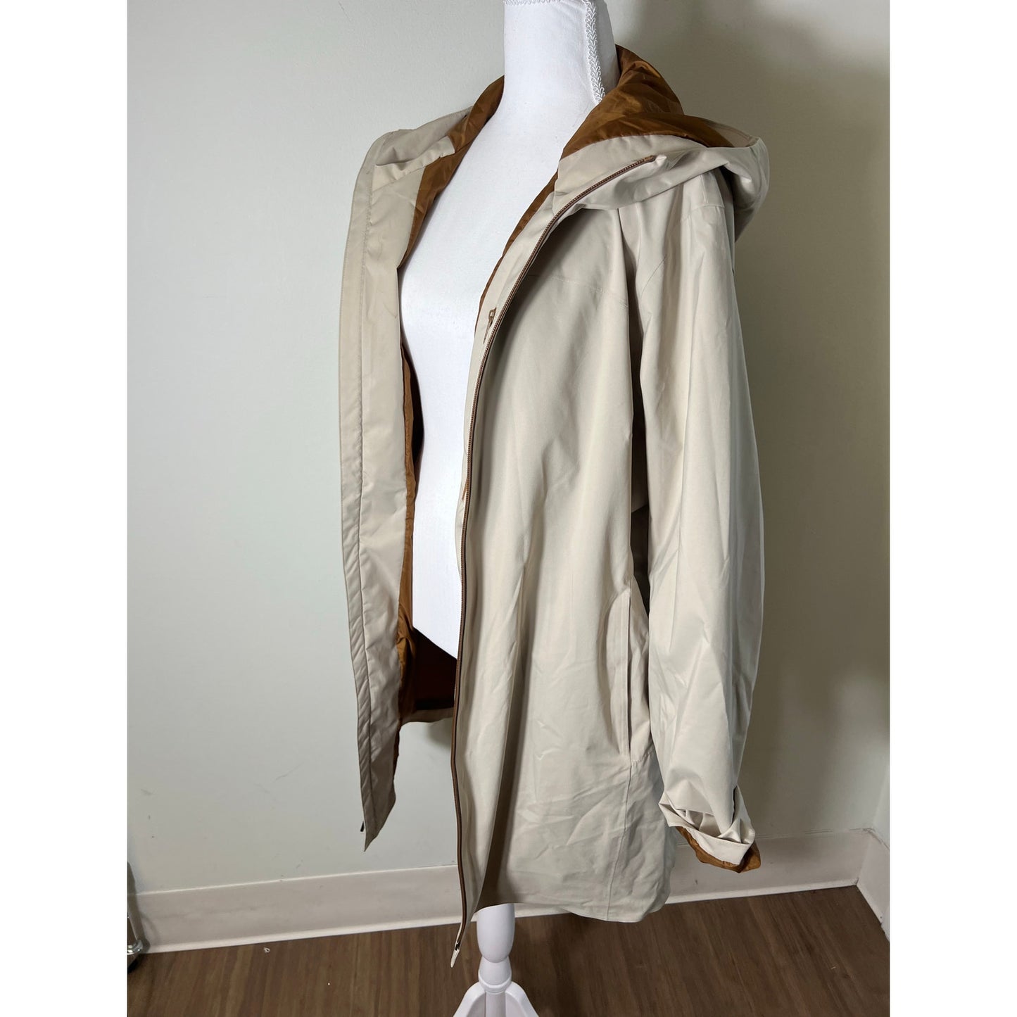 Orvis Tan Lightweight Rain Jacket Sz XL