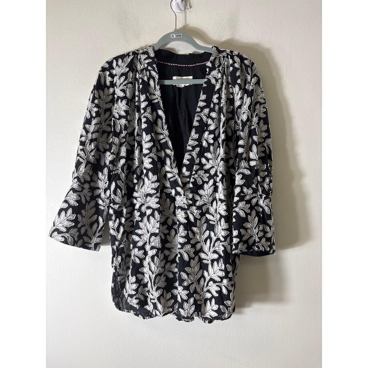 Anthropologie Black and White Leaf Stitched Tunic Top Sz L