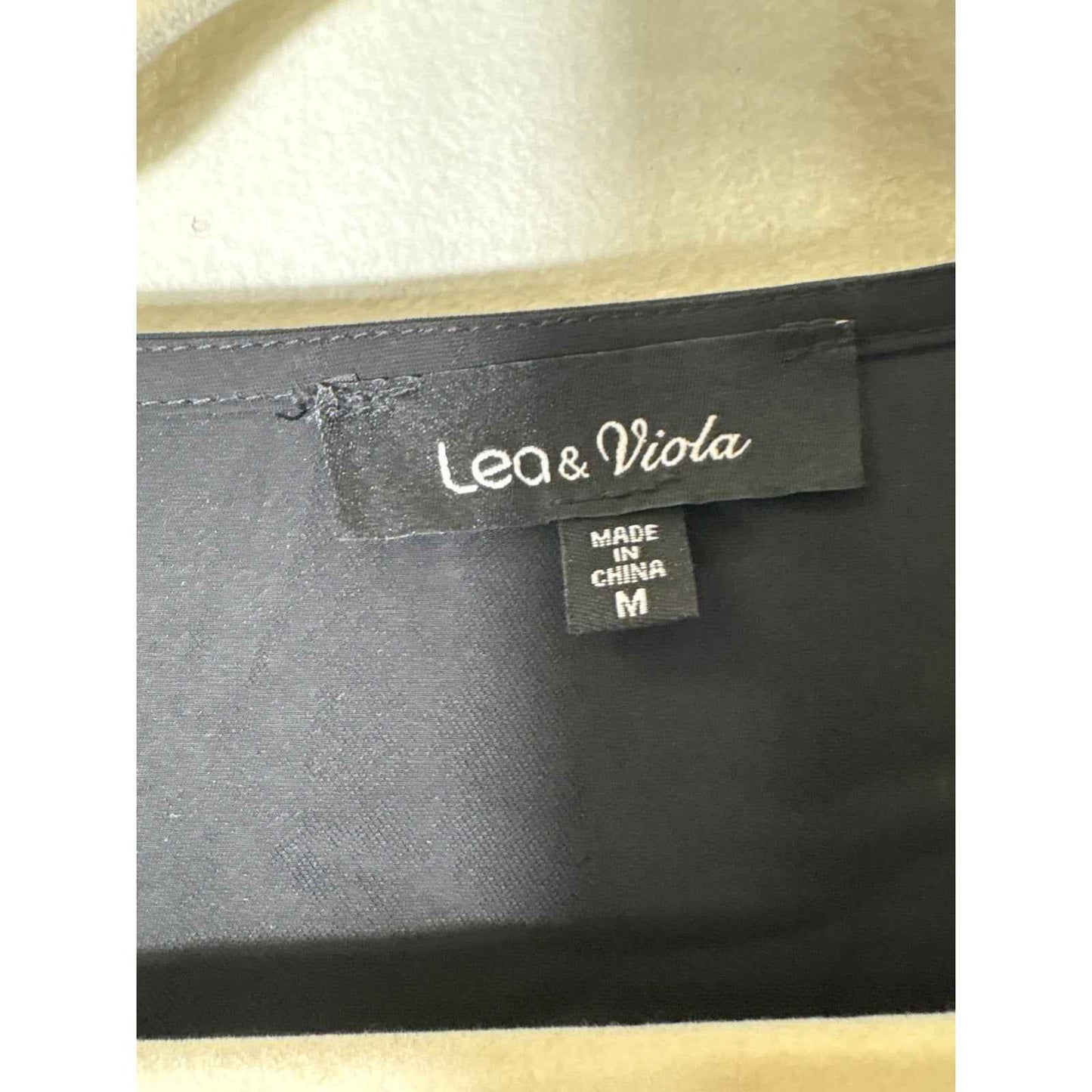 Lea & Viola Black Long Peasant Sleeve Shirt with Cropped Bodice Sz M