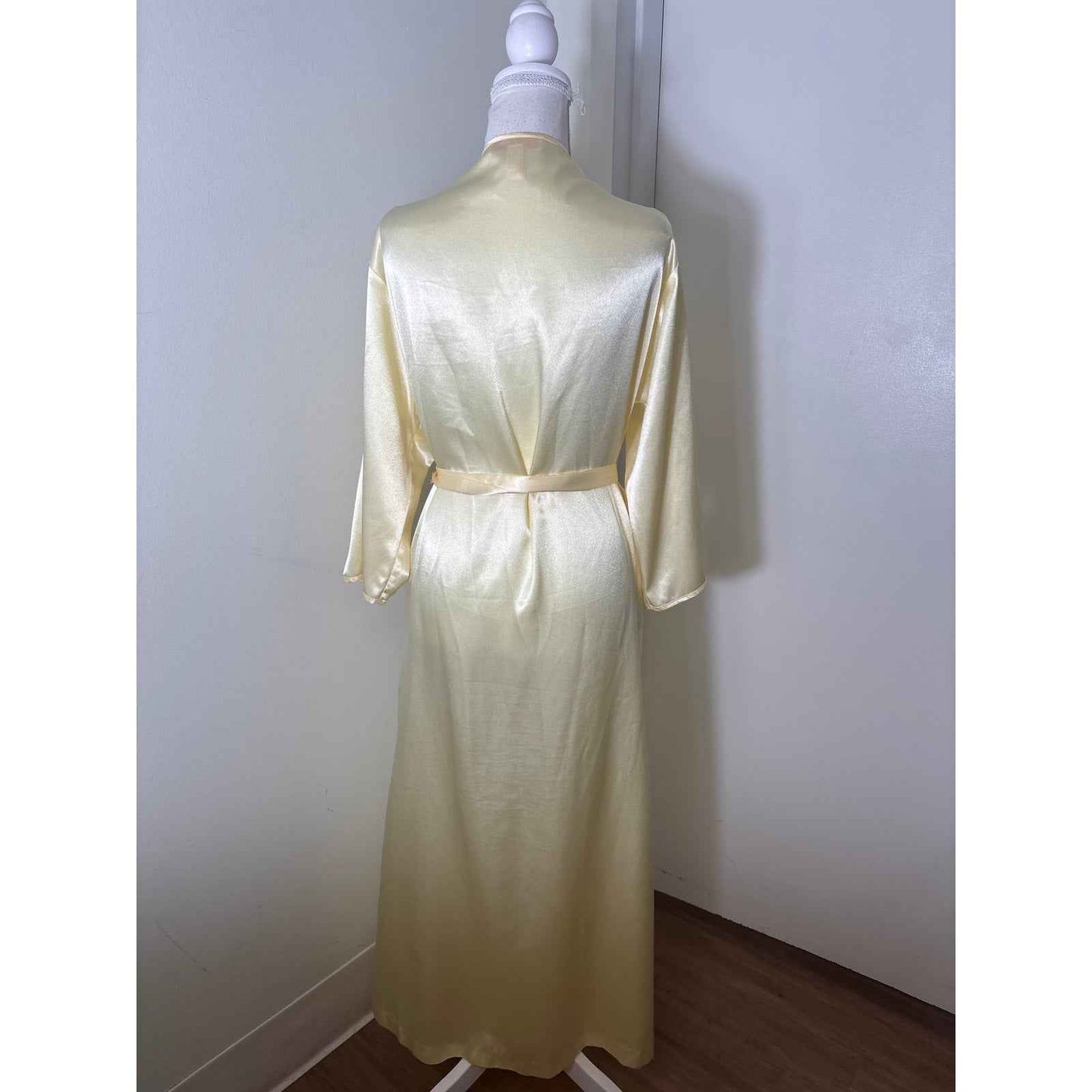 Oscar Dela Renta Yellow Silky robe Sz S