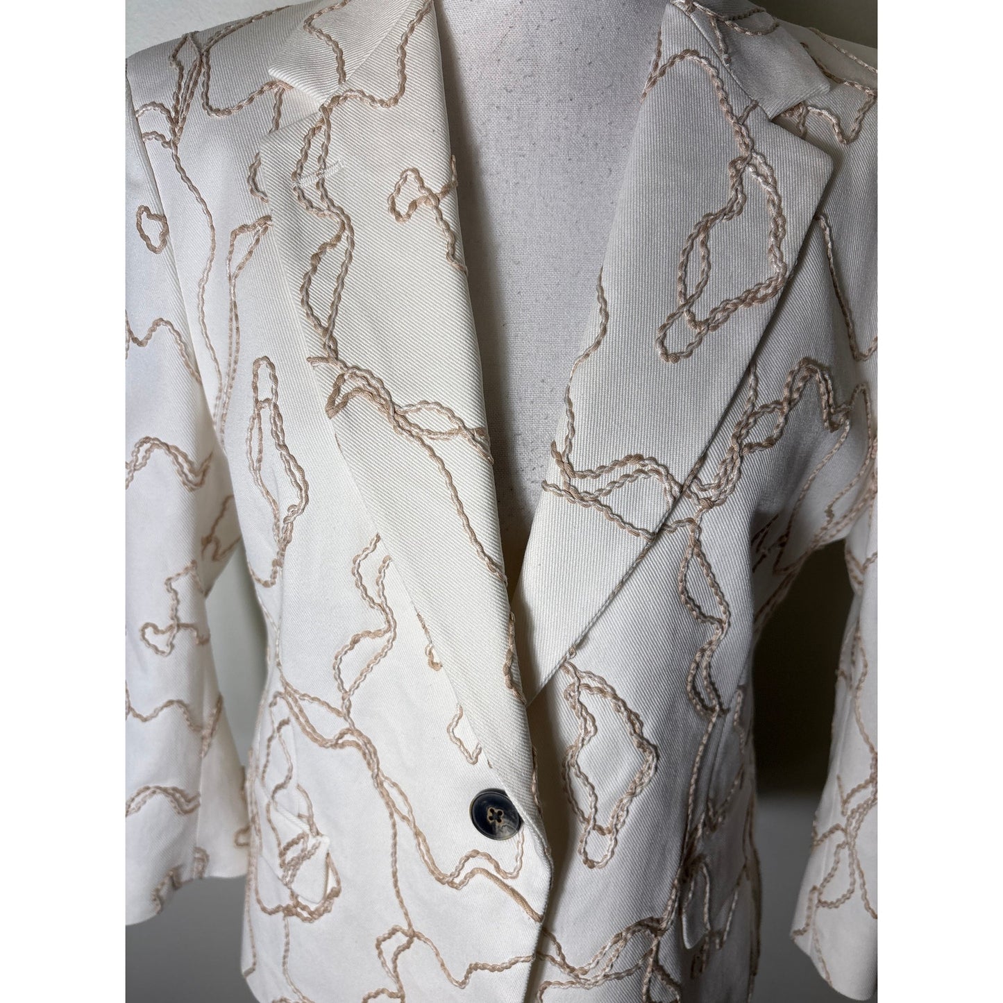 Sharis Off White with Tan Rope Long Sleeve One Button Blazer Sz 46