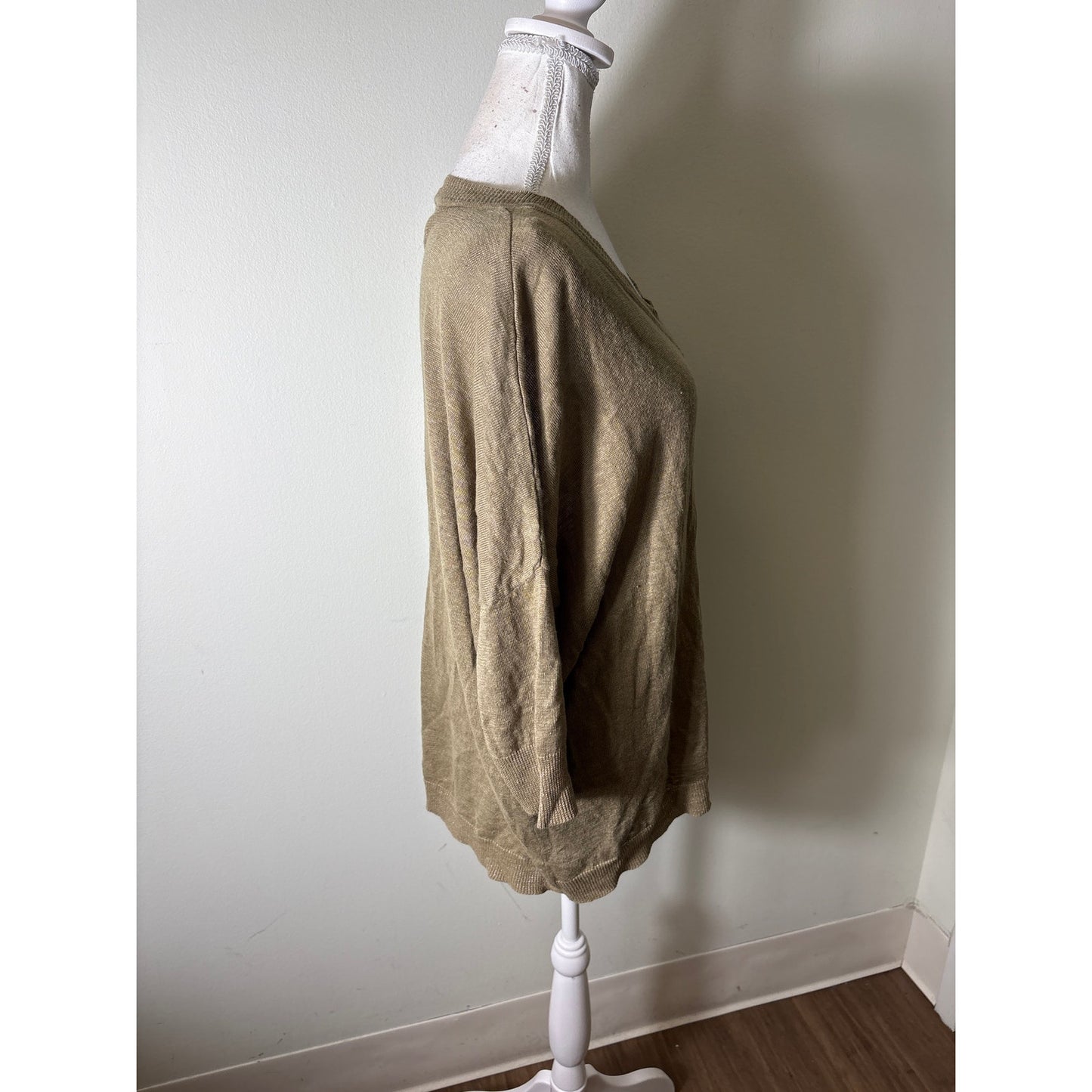 Estheme Paris Olive Green Lightweight Batwing Short Sleeve Pullover Sweater Sz M