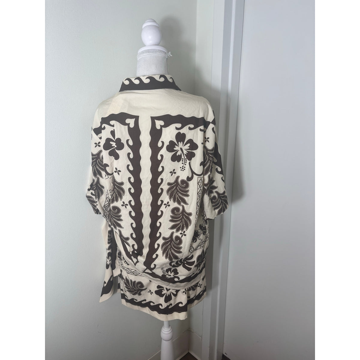 NWT Commense Off White Brown Mini Skirt Set with Half Sleeve Button Up Top Sz M