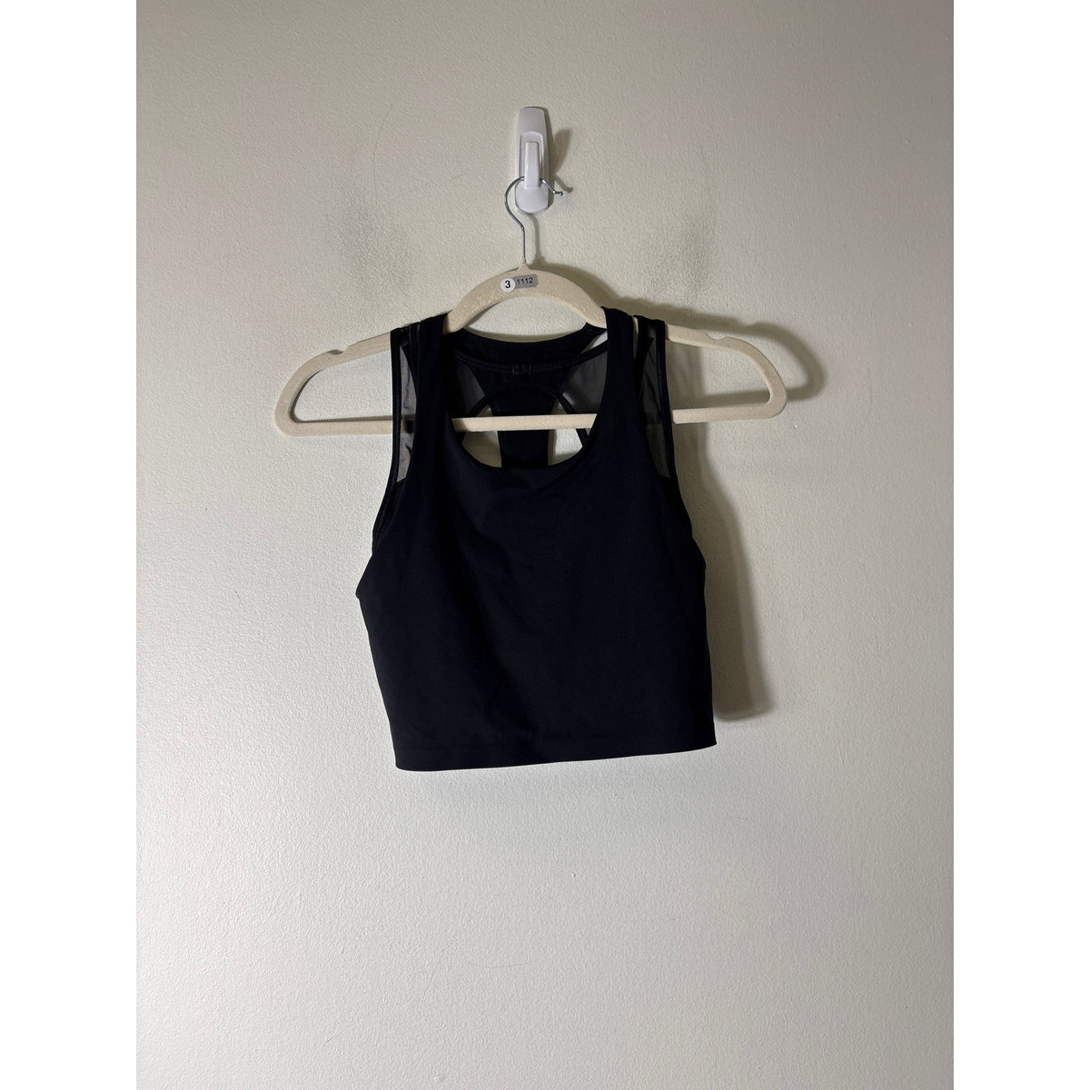 Lululemon Black Cropped Athletic Top with Built in Bra Sz S
