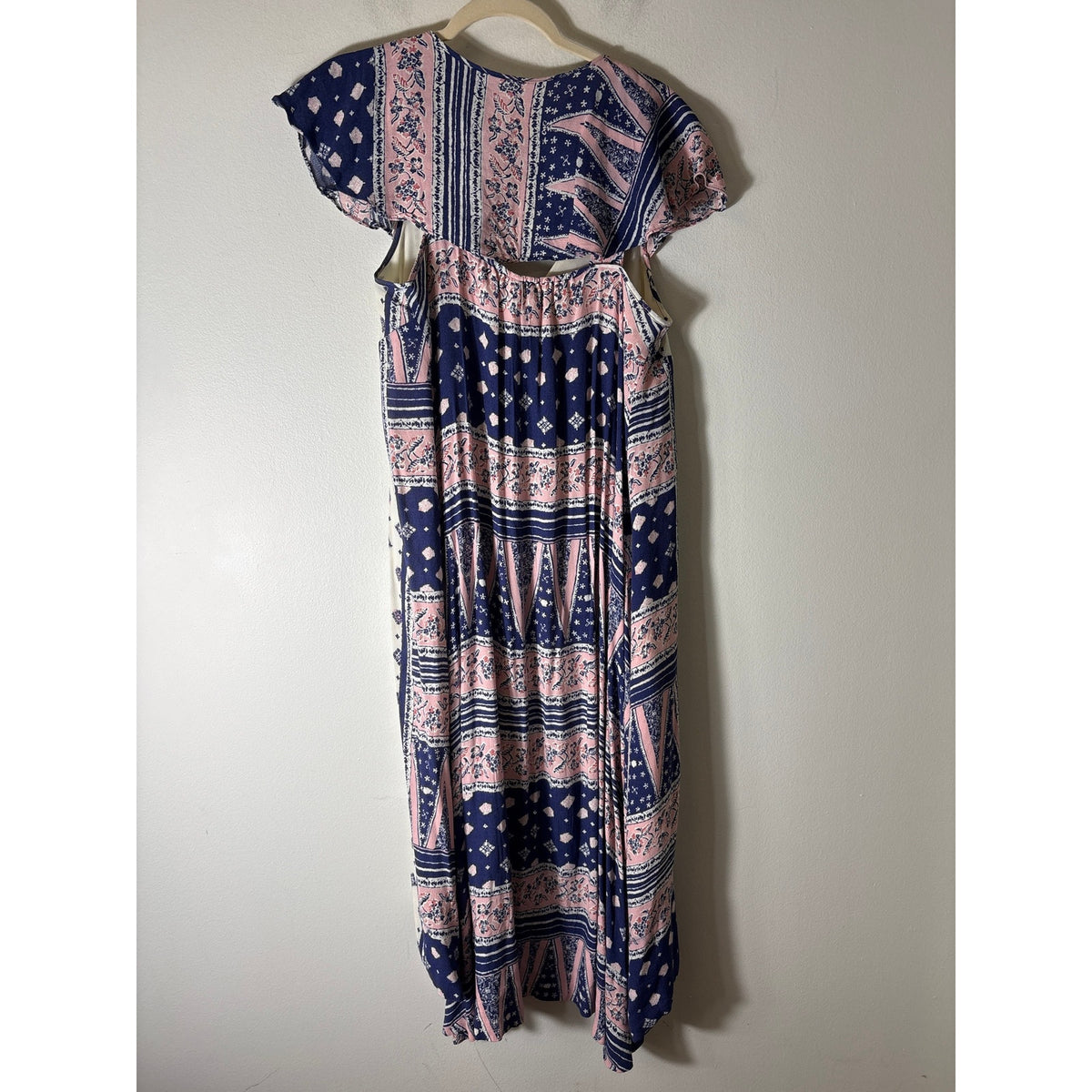 Maeve Navy and Pink Flutter Sleeve Open Back Maxi Dress Sz M