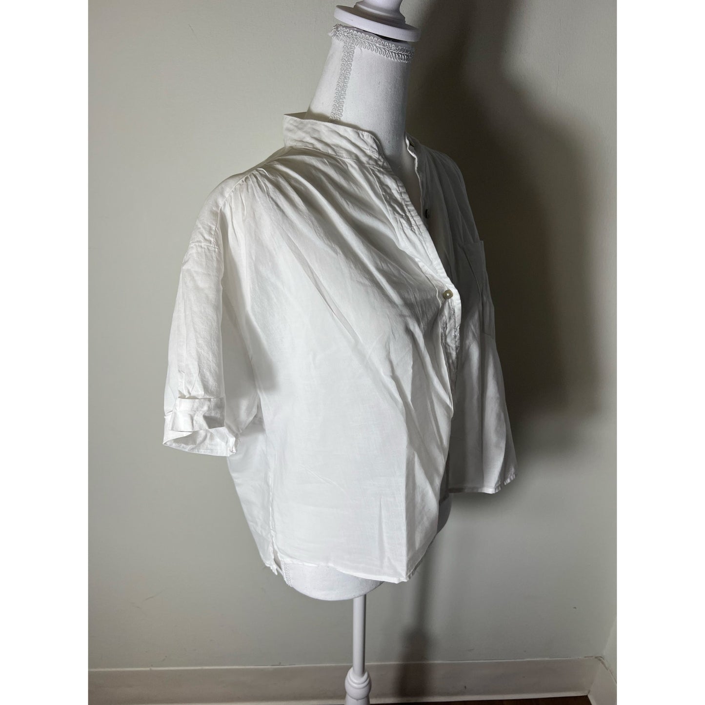 Cali by Cali Dreaming White Short Sleeve Cropped Button Up Cotton Shirt Sz M