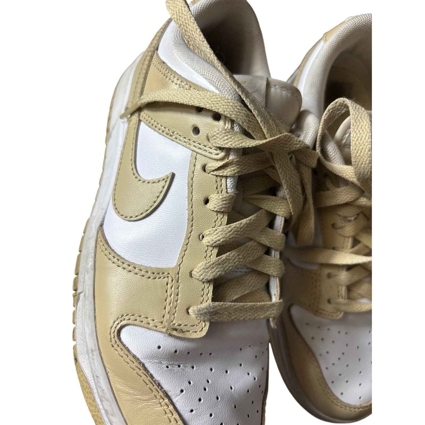 Nike Low Top Tan And White Dunks Sz 6.5