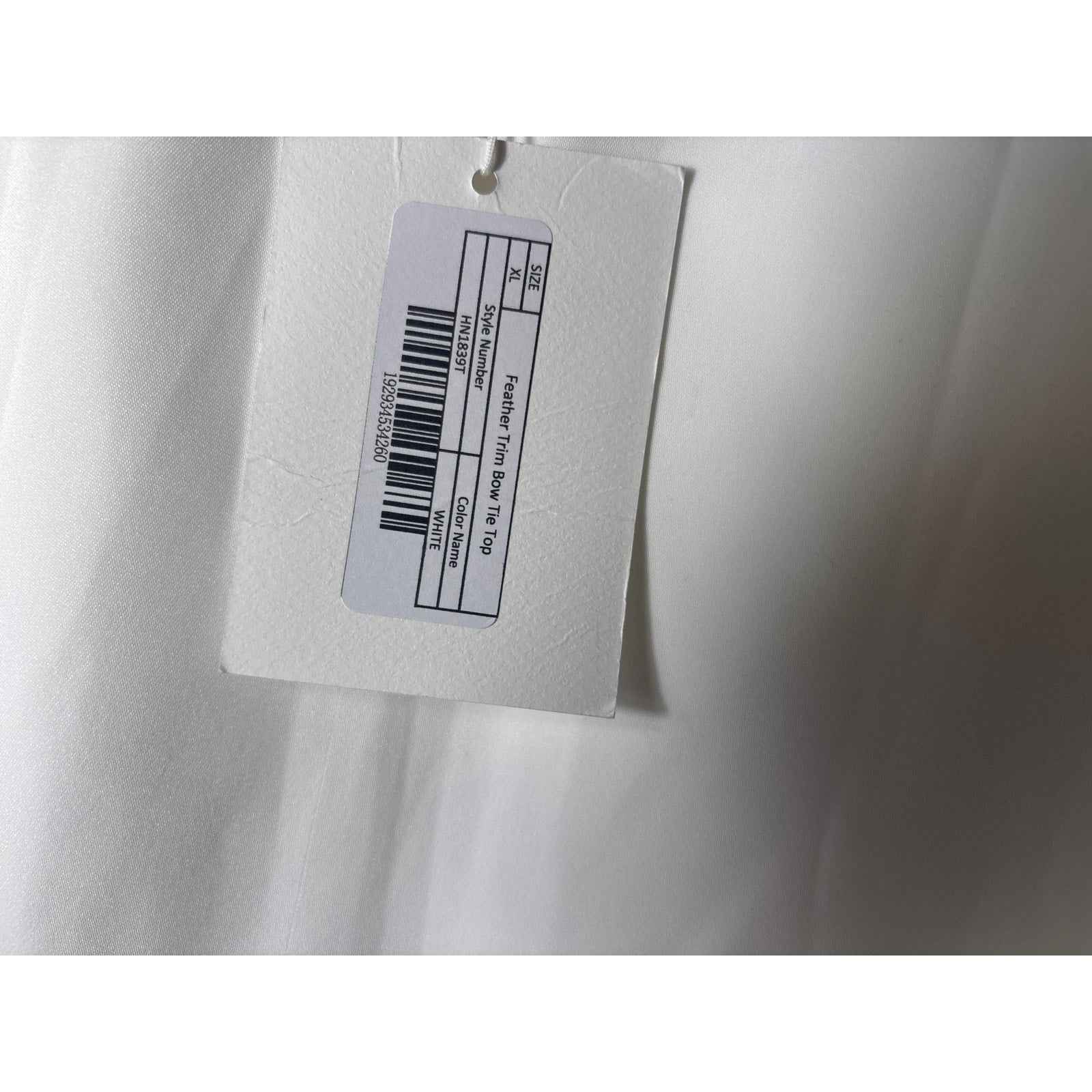 NWT Endless Rose White Feather Trim Bow Tie Top sz XL