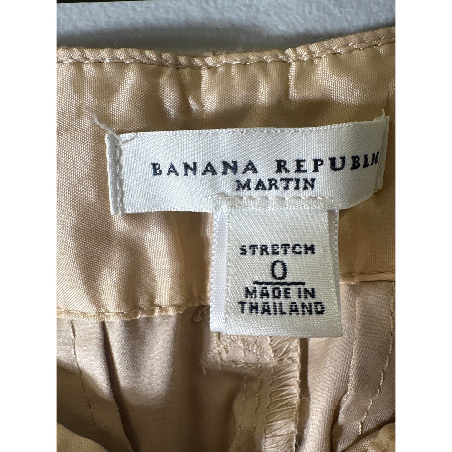 Banana Republic Light Khaki Knee Shorts Sz 0