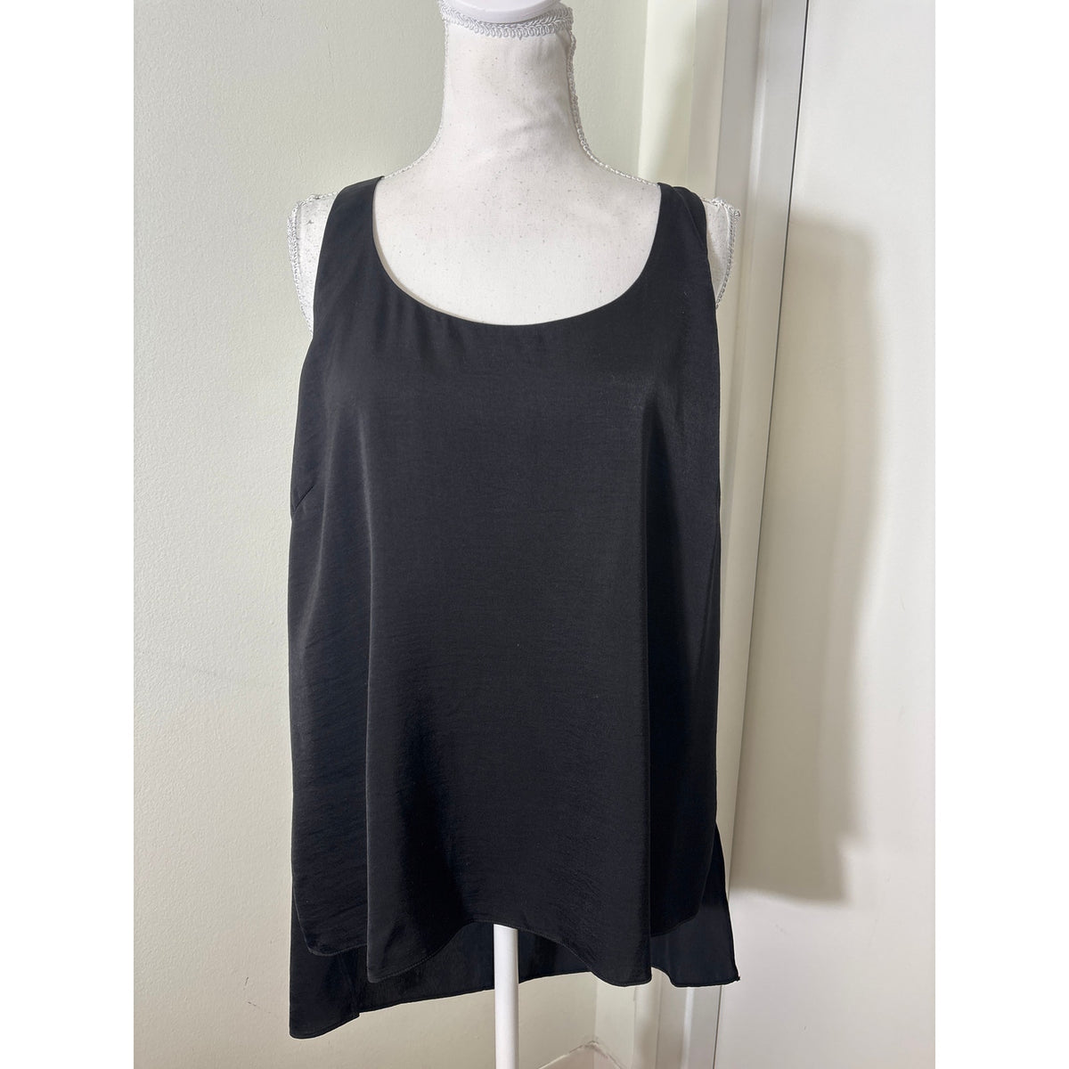BCBG Black Silky Tank Shirt with High Low Hem and T Back Sz L