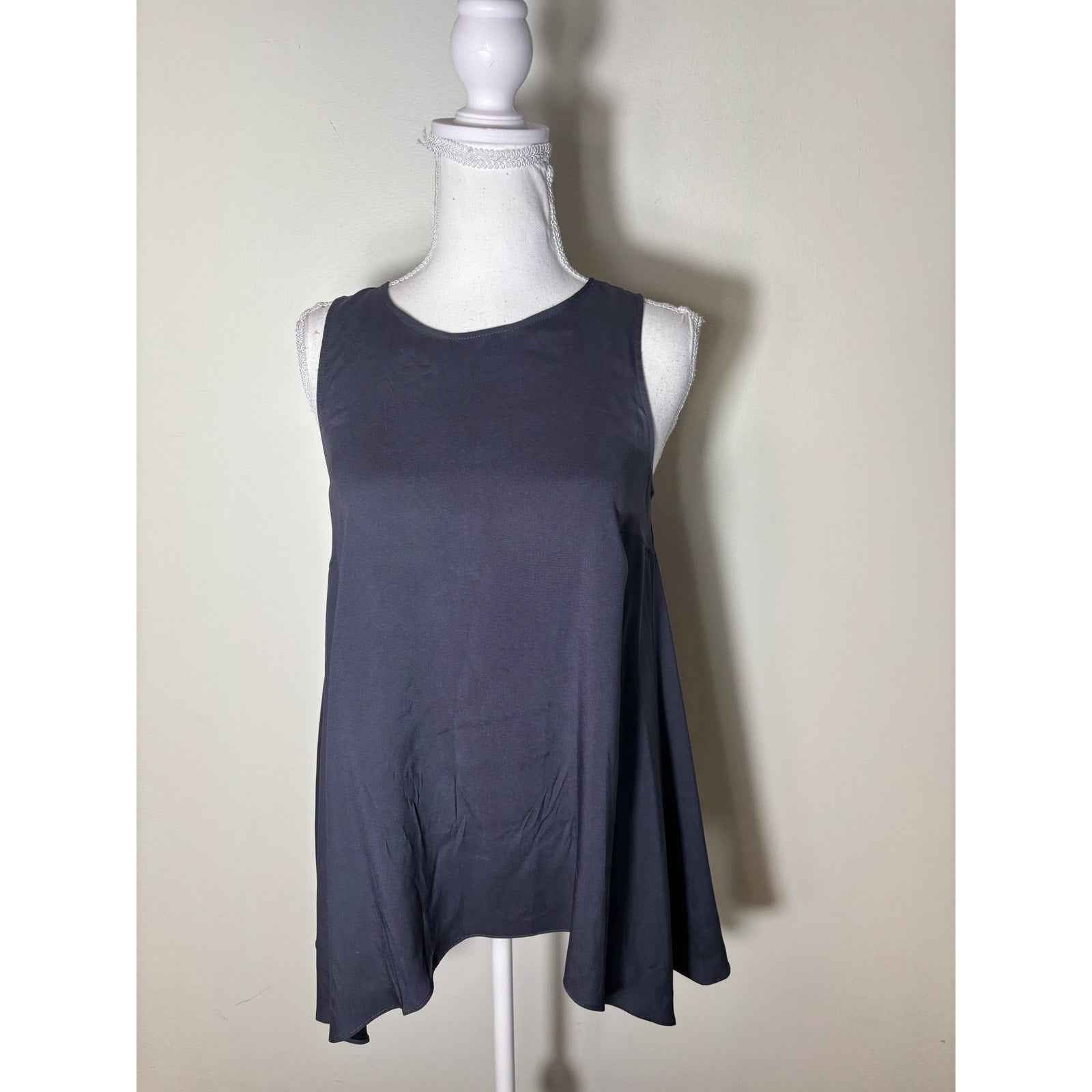 Brunello cucinelli Navy Sleeveless Silk Shell sz S