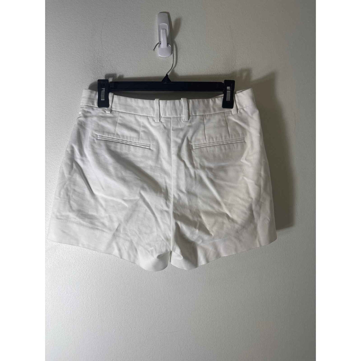Gap Flat Front White Shorts Sz 6R