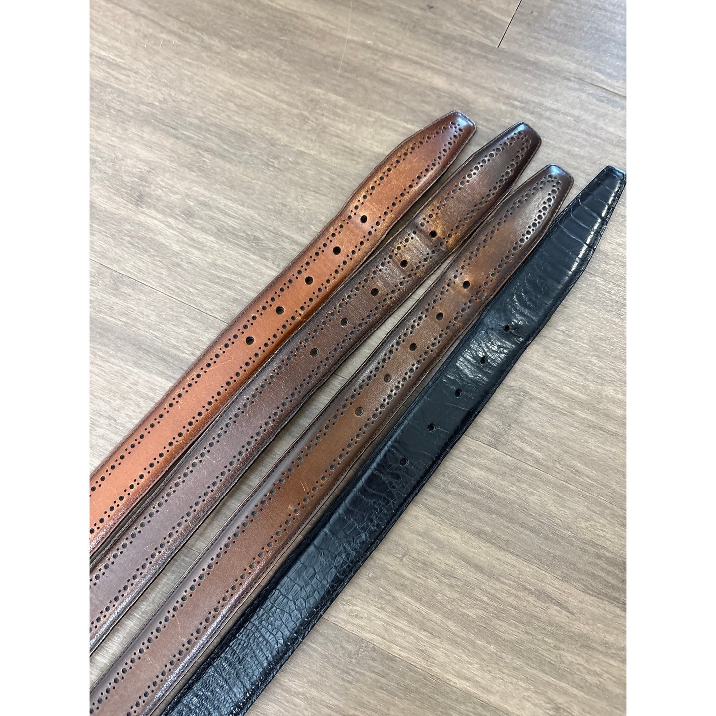 Bundle of 4 Mens Leather Belts Sz 42