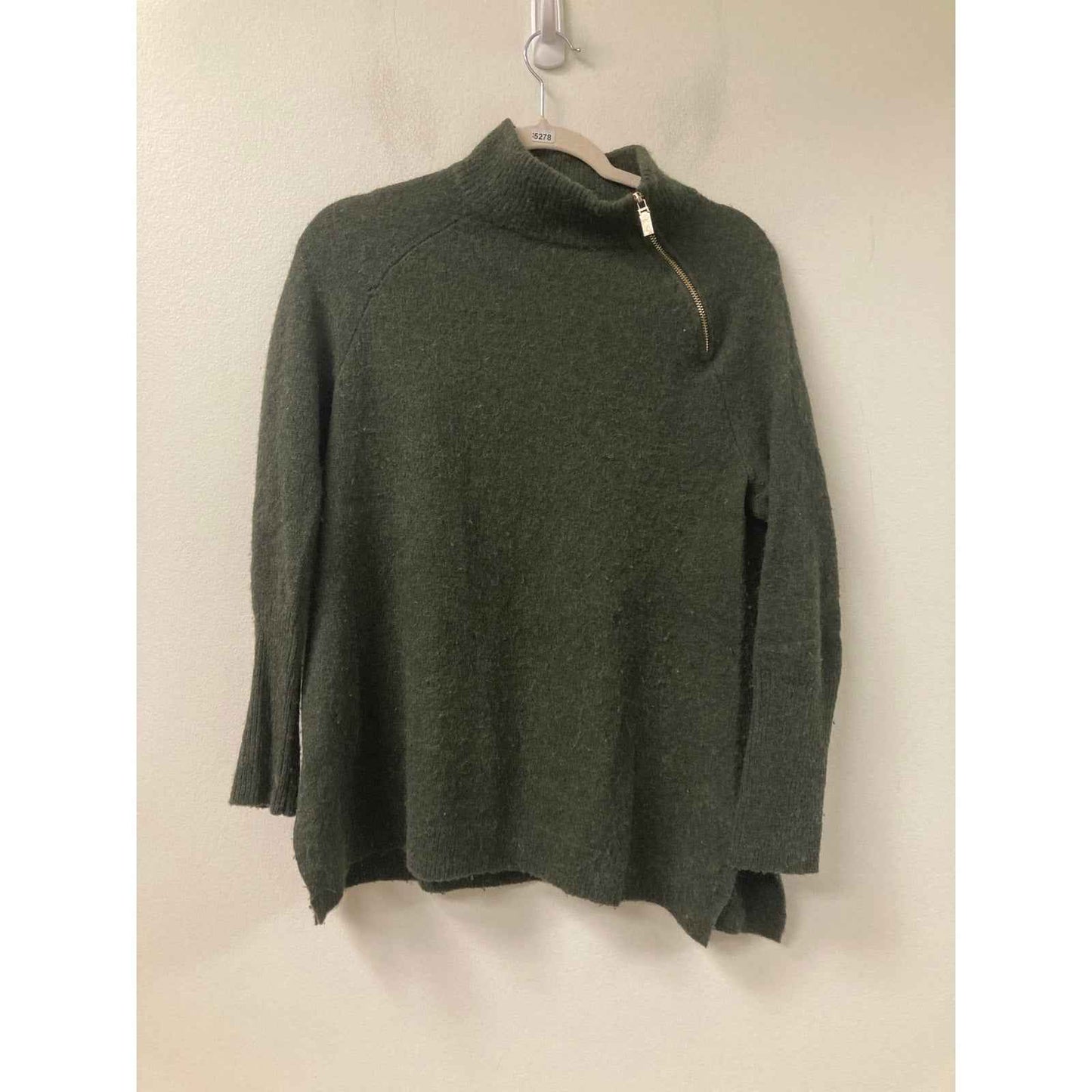 Vineyard Vines Green Long Sleeve Sweater with Zip Detailing Sz M