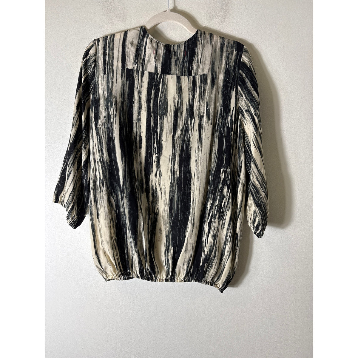 Common Thread Black and White Brush Stroke Blouse Sz L