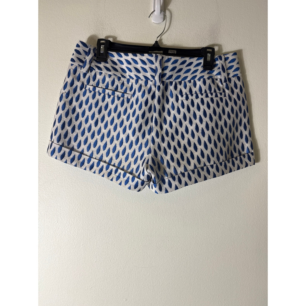 Alice + Olivia Blue and White Cuffed Shorts Sz (No Tag) M Fit