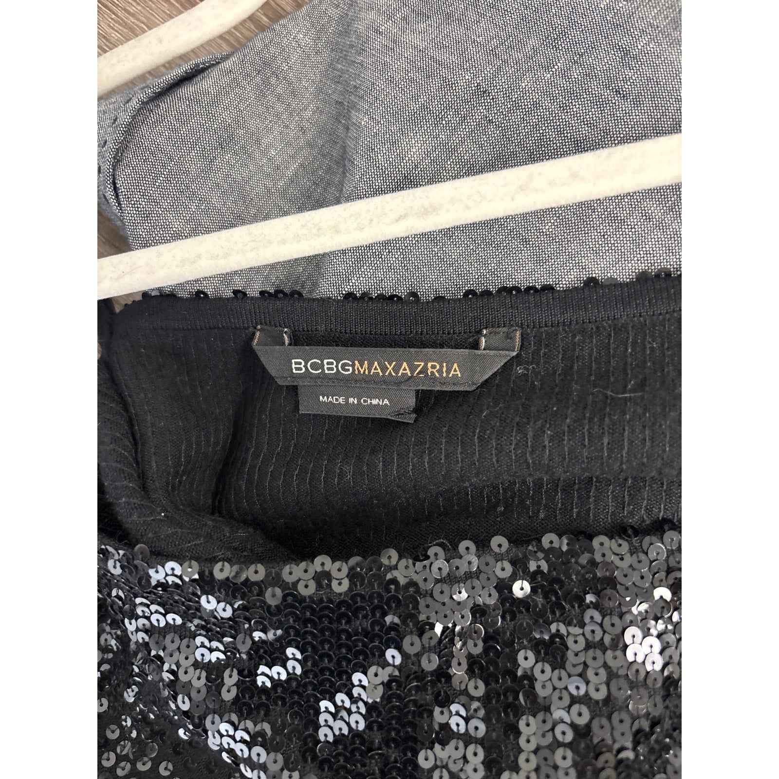 BCBG Black Sleeveless Sequin Knit Tank Sz 4