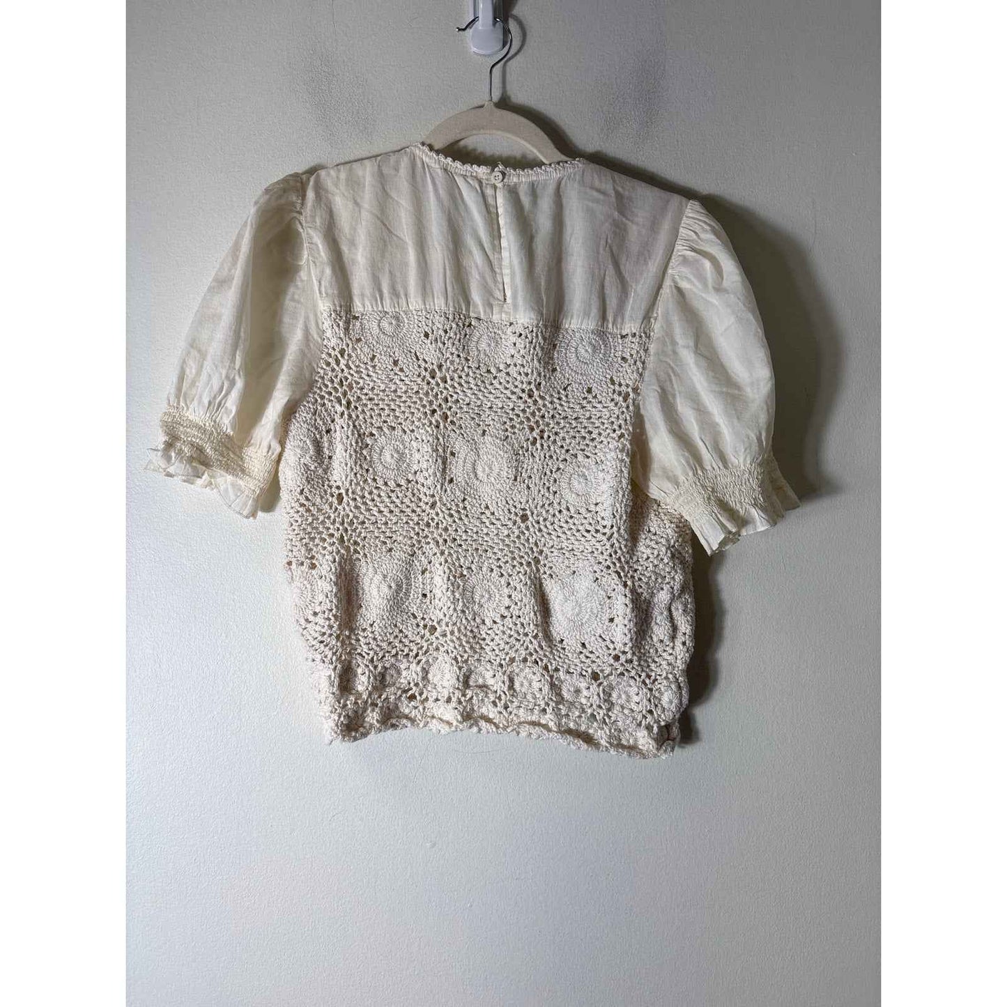 Allison NY Ivory Mixed Media Crocheted Short Puff Sleeve Top Sz M