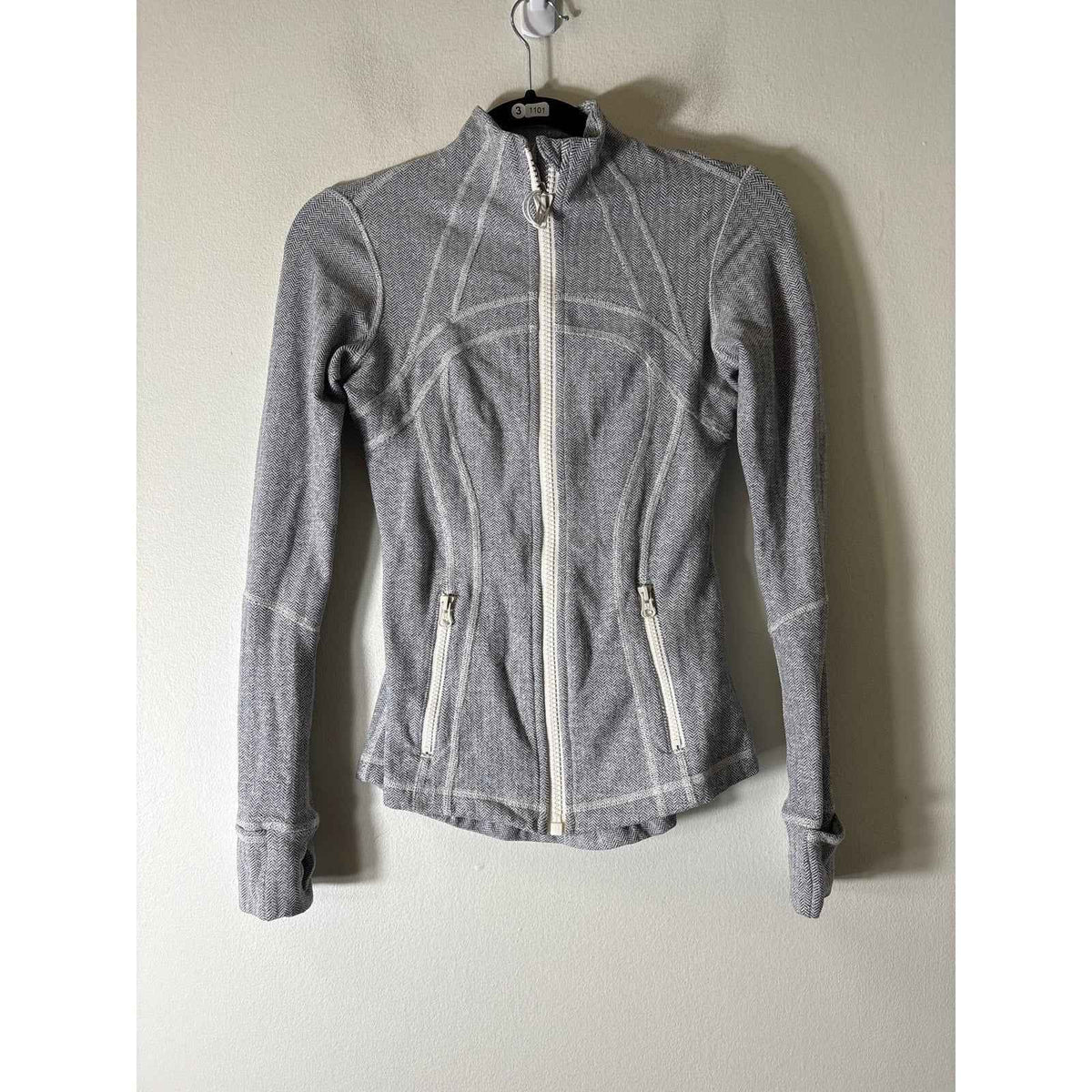 Lululemon Black and White Hounds Tooth Athleisure Jacket Sz 4
