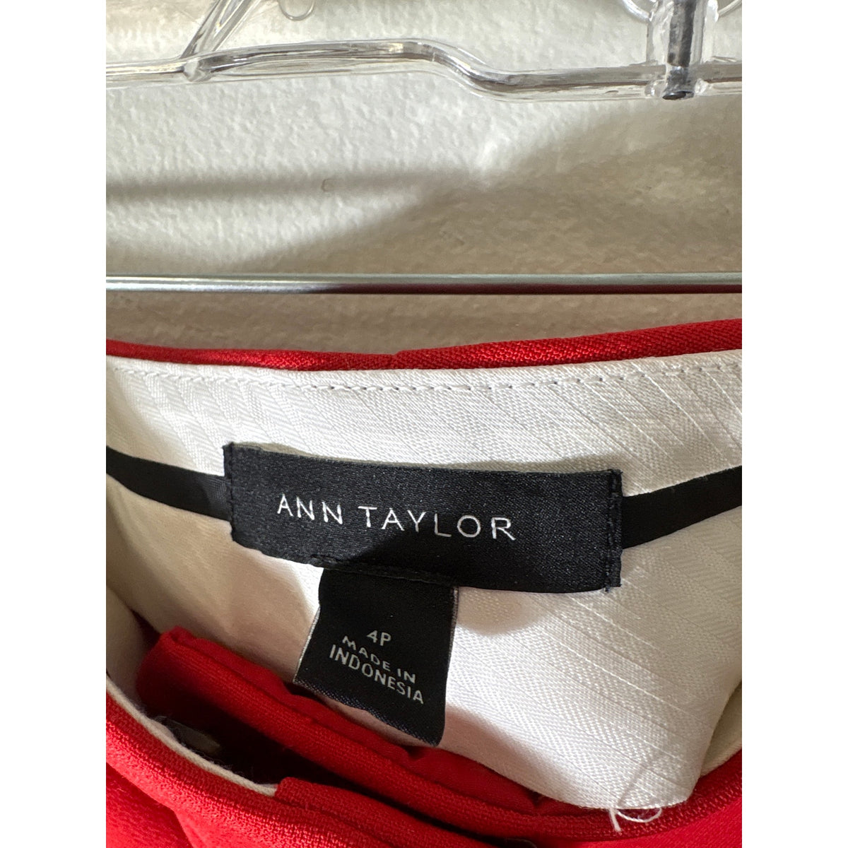 Ann Taylor Classic Red Straight Leg Ankle Pants Sz 4P