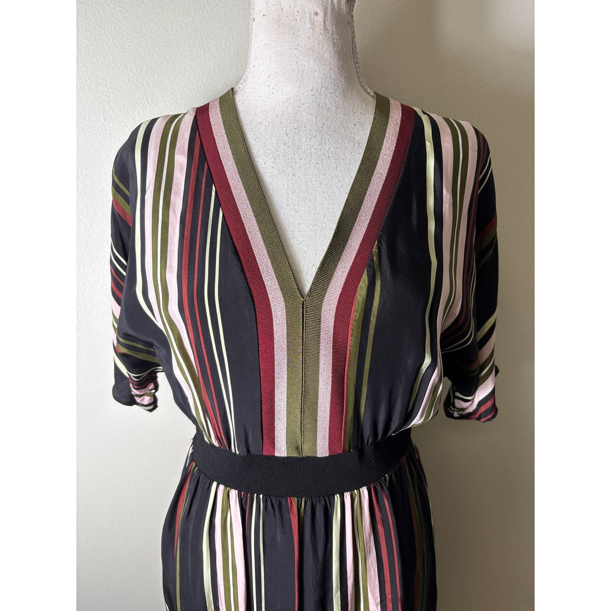 Ted Baker London Black Stripe Short Sleeve V-Neck Dress Sz 1
