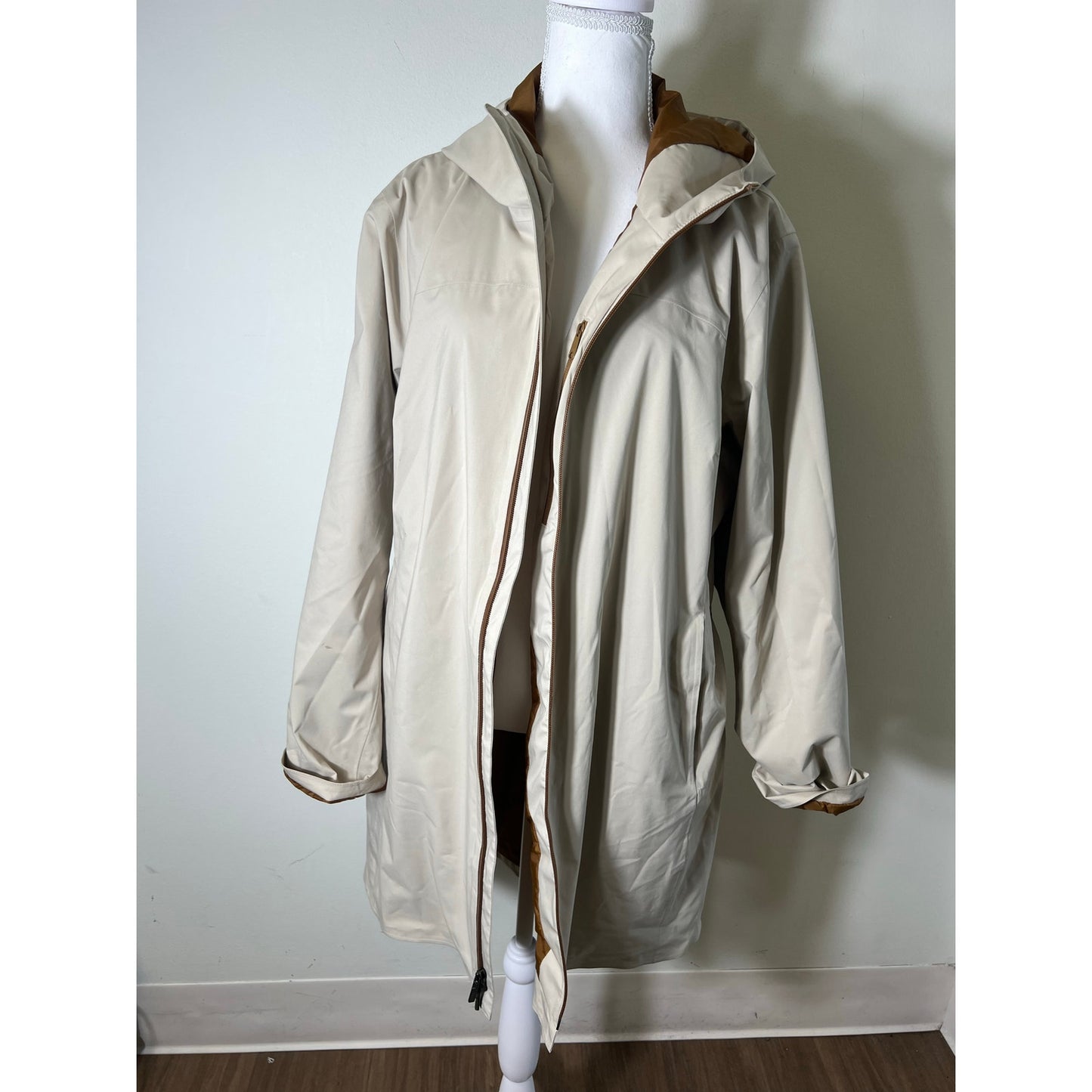 Orvis Tan Lightweight Rain Jacket Sz XL