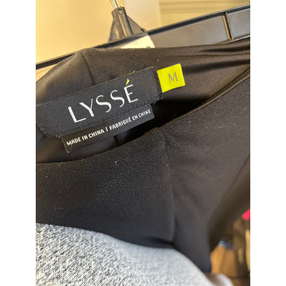 Lysse Black Pull On Straight Leg Ankle Pants Sz M