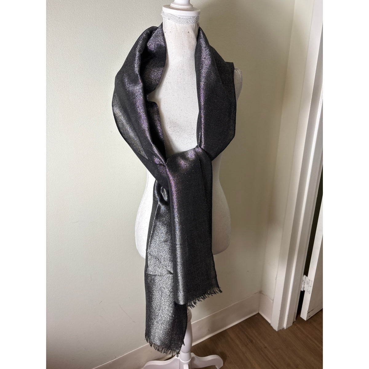 Worth New York Black and Silver Metallic Shawl Sz OS
