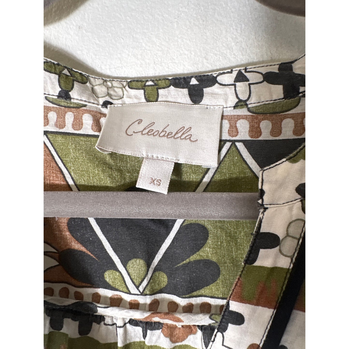 Cleobella Olive and Brown Design Long Sleeve V NEck Shirt Sz XS