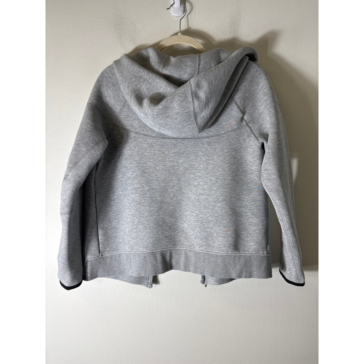Boys Nike Tech Gray Hooded Sweatshirt Sz XL