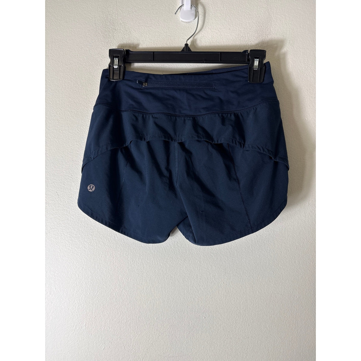 Lululemon Navy Athletic Side Vented Shorts Sz 2