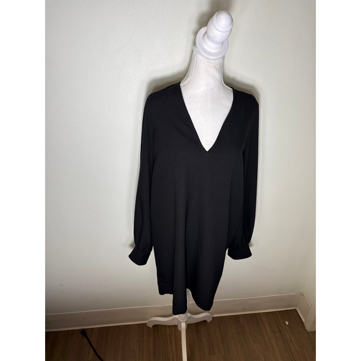 Ganni Black Long Sleeve V-Neck Mini Shift Dress Sz 38