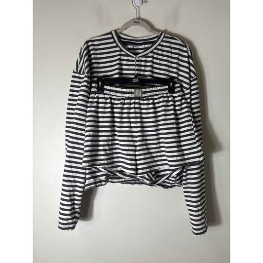 Alpha Apparel Delta Delta Delta Gray and White Stripe Shorts Set Sz L