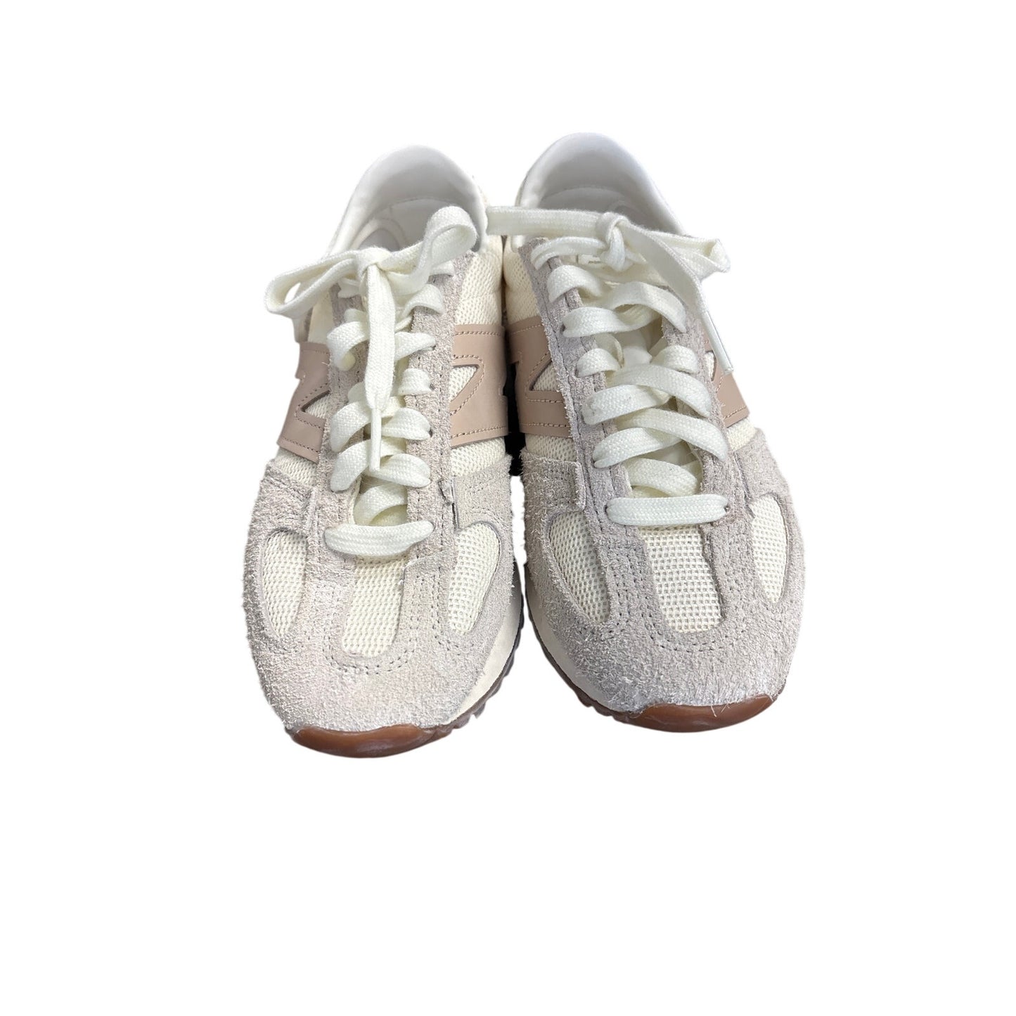 New Balance Casual Everyday Cream Tennis Shoes Sz 7