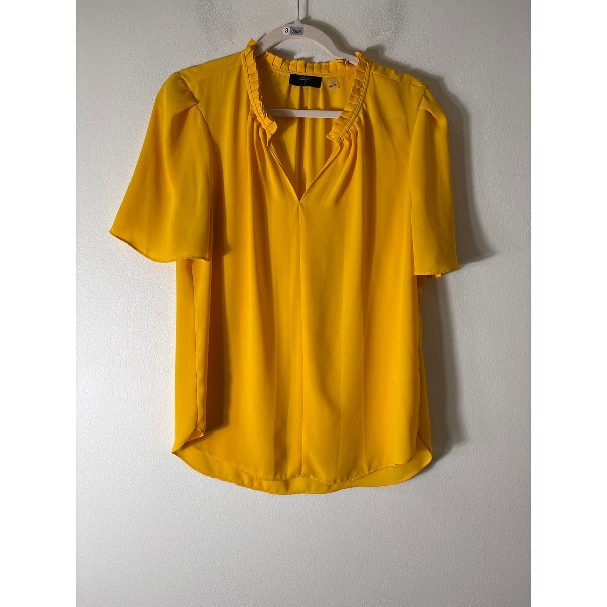 Tahari Marigold Yellow Ruffled Neck Short Sleeve Blouse Sz M