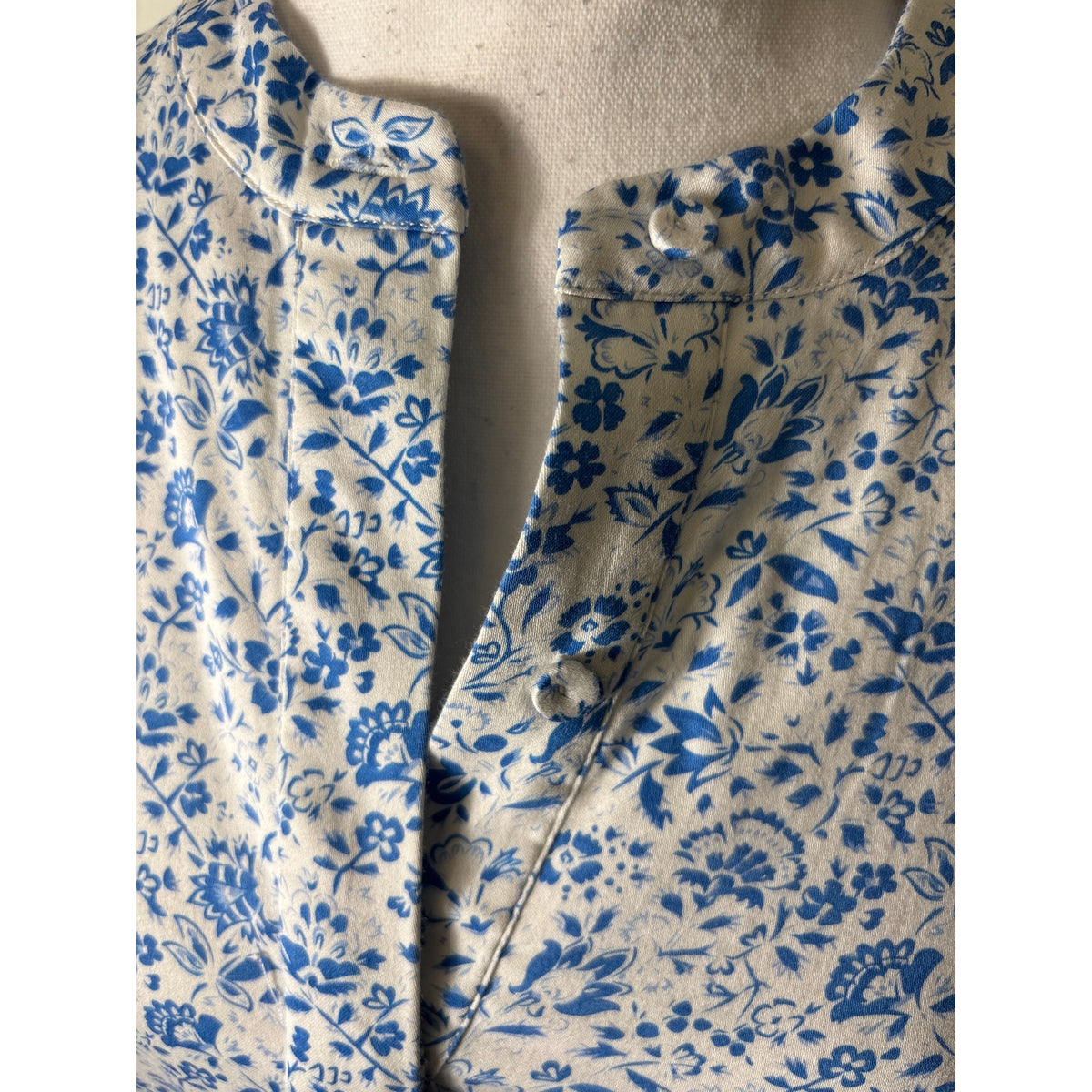Tuckernuck White Blue 3/4 Sleeve Floral Knee Length Dress Sz M