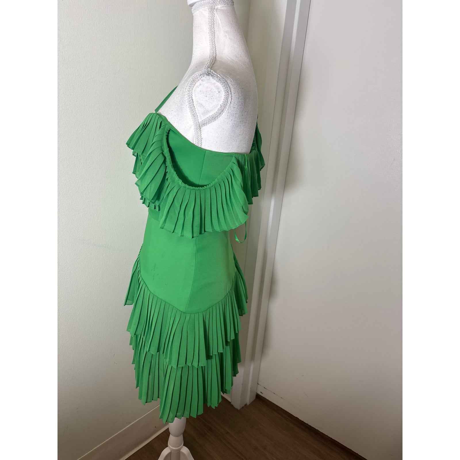 BCBG Kelly Green Pleated Ruffle Mini Cocktail Dress Sz 2