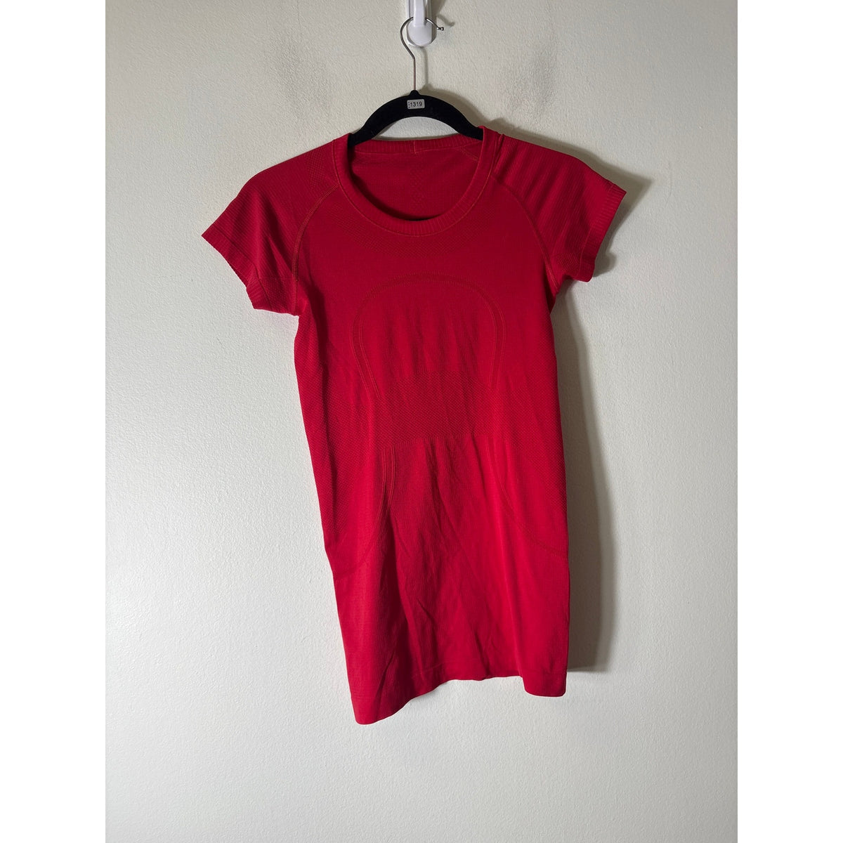 Lululemon Red Athletic Short Sleeve Top Sz 4