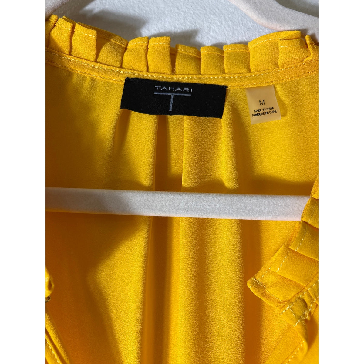 Tahari Marigold Yellow Ruffled Neck Short Sleeve Blouse Sz M