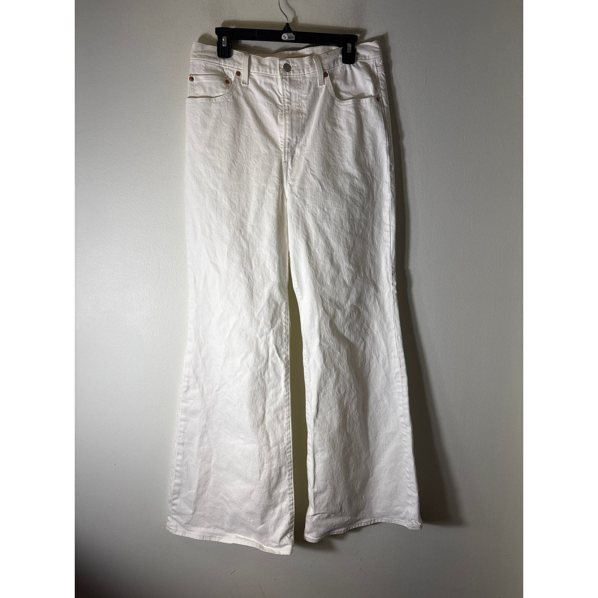 Levi's Antique White "Ribcage Bell" Denim Jeans sz 32