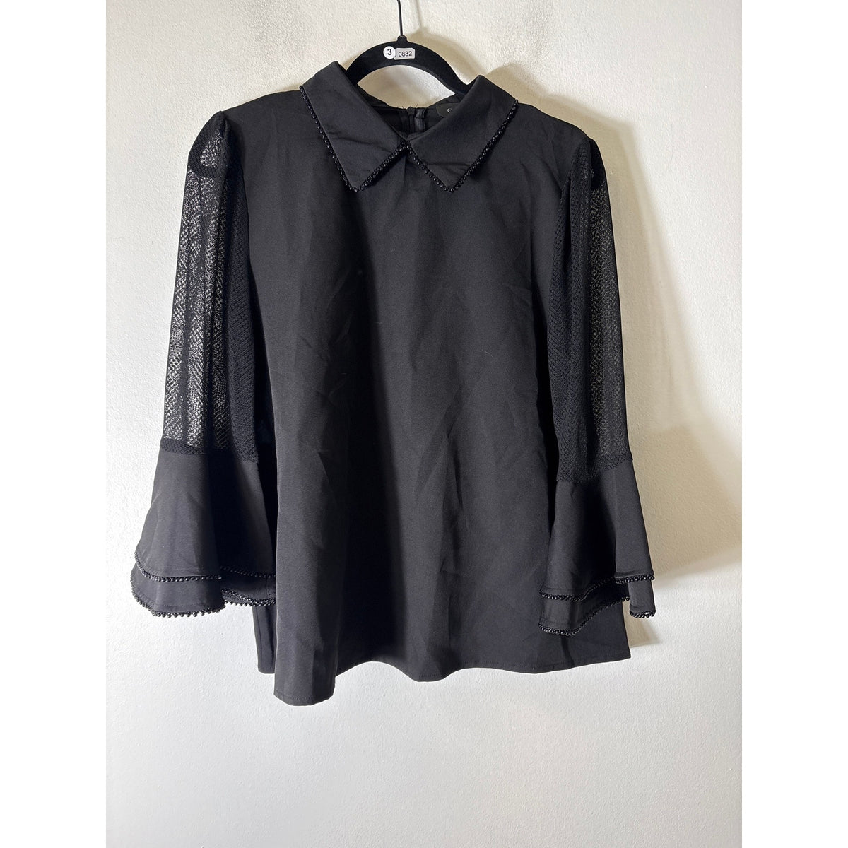 NWT Gracia Black Mesh Sleeve Mixed Media Shirt Sz L