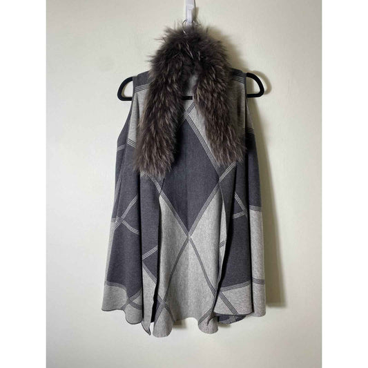 Dolce Cabo Gray Geometric Print Cape Vest With Raccoon Fur Collar Sz S/M