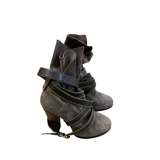 Barbara Bui Gray Suede Studded Strap Wrapped Boot Sz 37 (6.5)