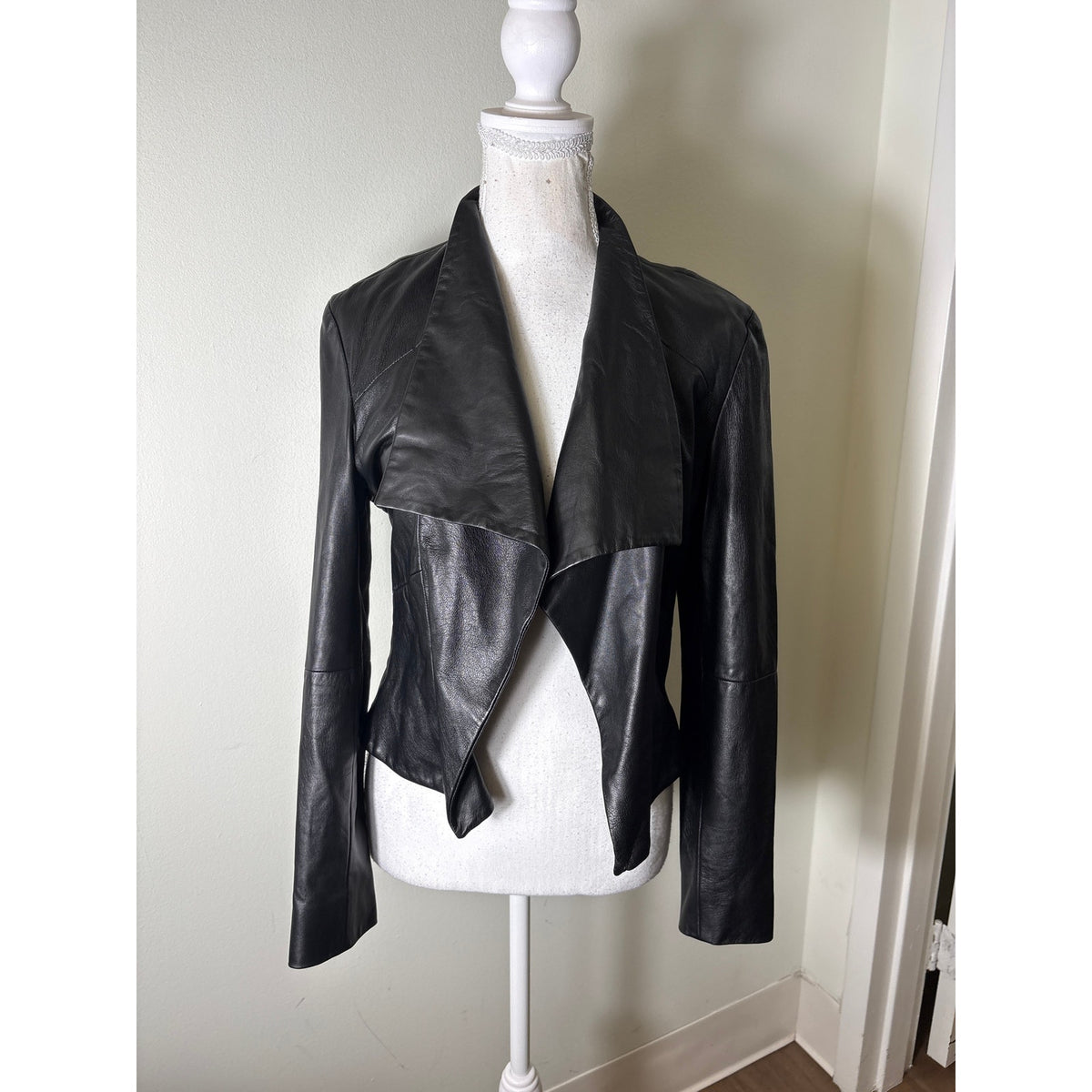 Hunter Bell Black Leather Open Front Jacket Sz M