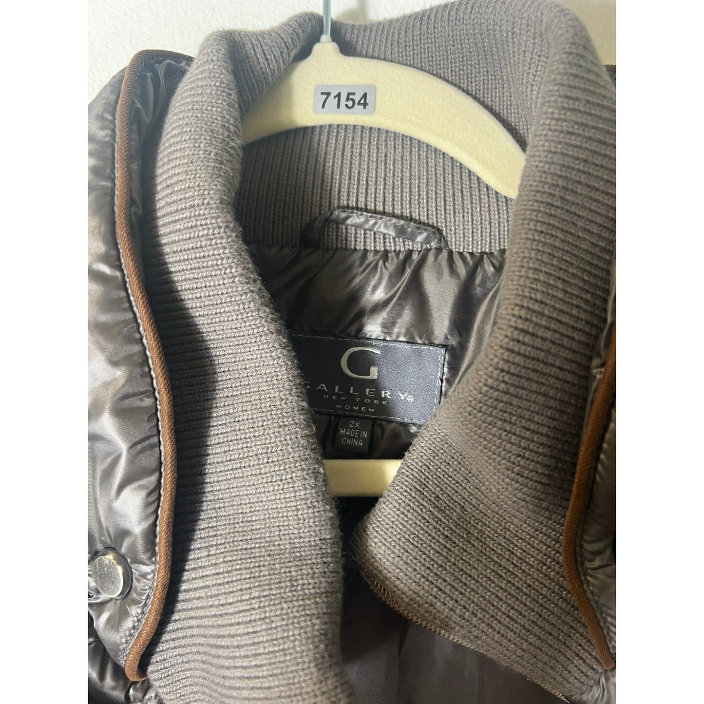 Gallery Quilted Metallic Silver Vest Sz 2X