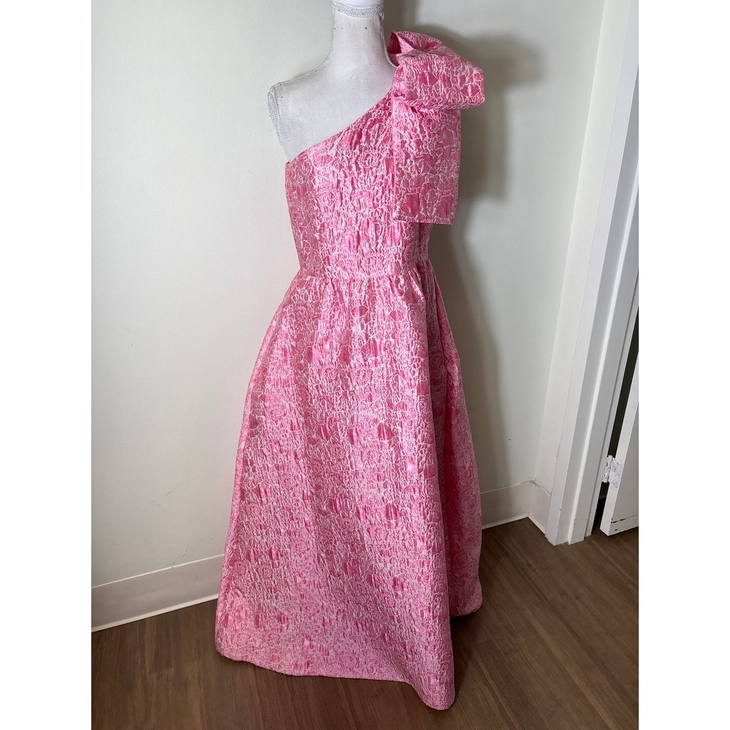 Abbeyglass Pink and White Rose One Shoudler Bow Gown Sz M
